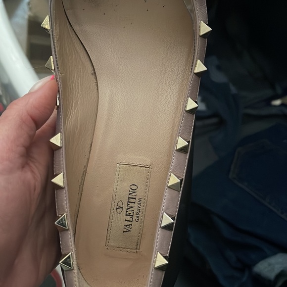 Valentino Rockstud Pumps - Picture 7 of 9